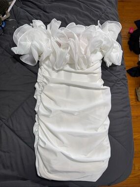 SHEIN White Strapless Ruffled Bodycon Dress